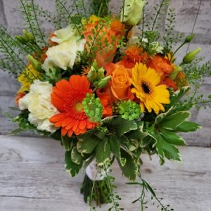 Bride hand tied 04